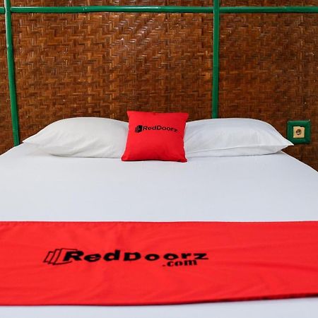 Reddoorz Plus Near Jalan Baru Bogor Exteriör bild