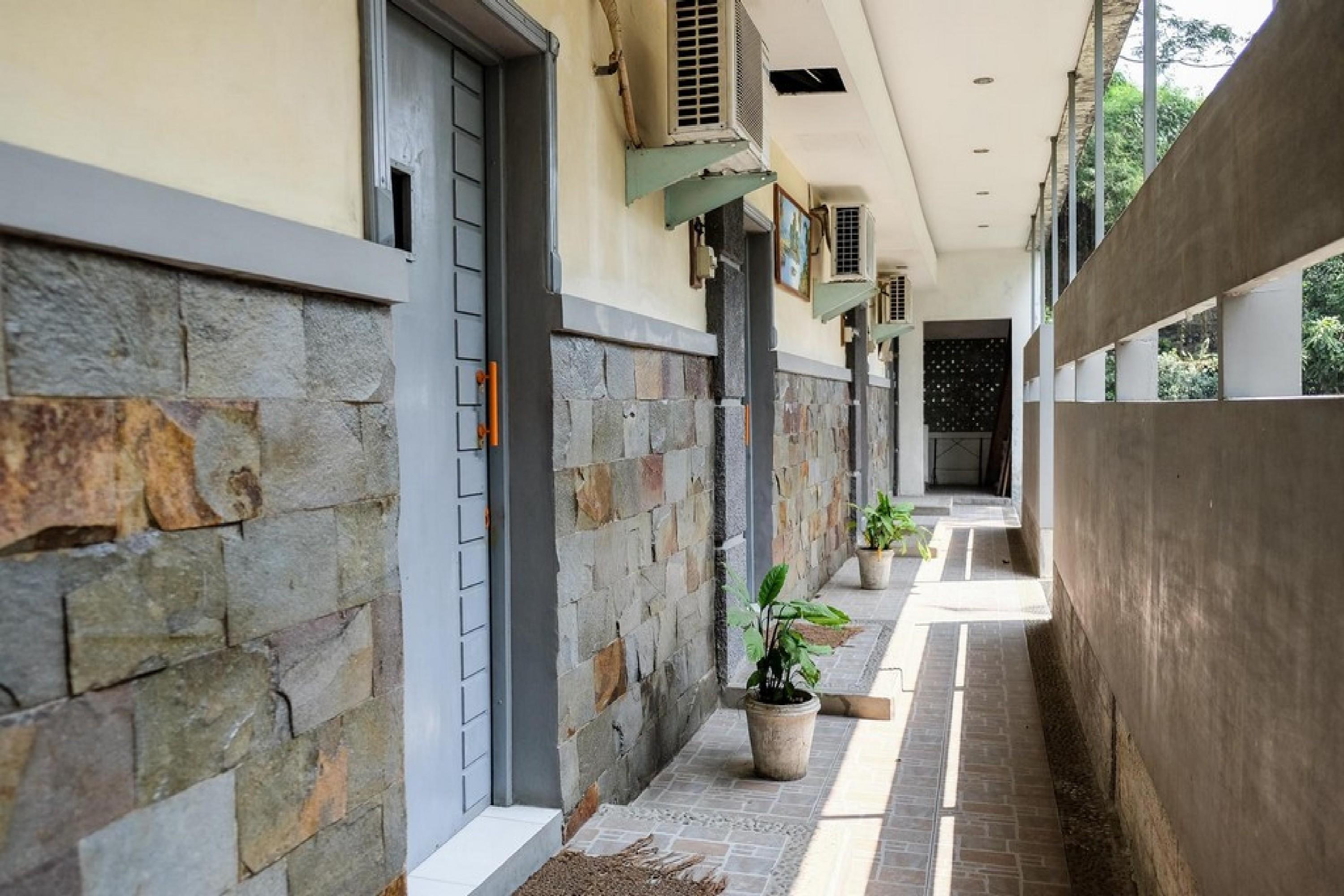 Reddoorz Plus Near Jalan Baru Bogor Exteriör bild