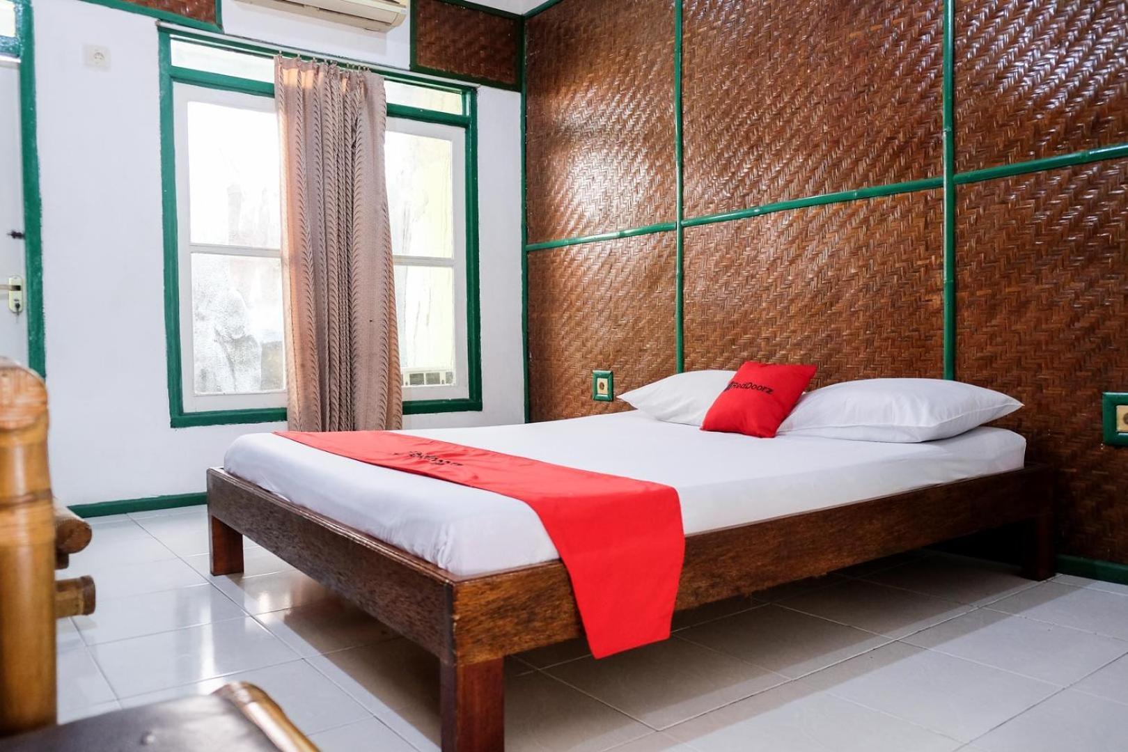Reddoorz Plus Near Jalan Baru Bogor Exteriör bild